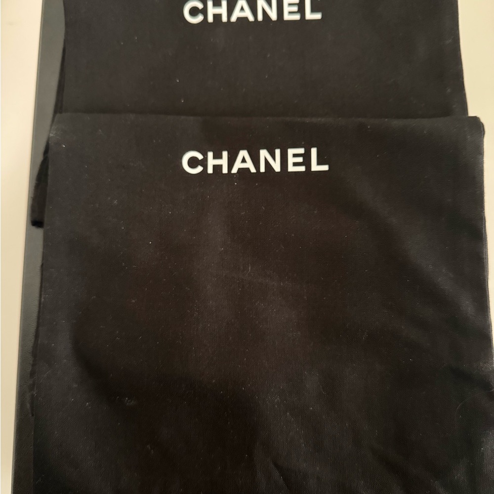 Brand New (NIB) CHANEL Goatskin Quilted Interlock CC Mules/Sandals/Slides Sz 40 - Picture 10 of 10